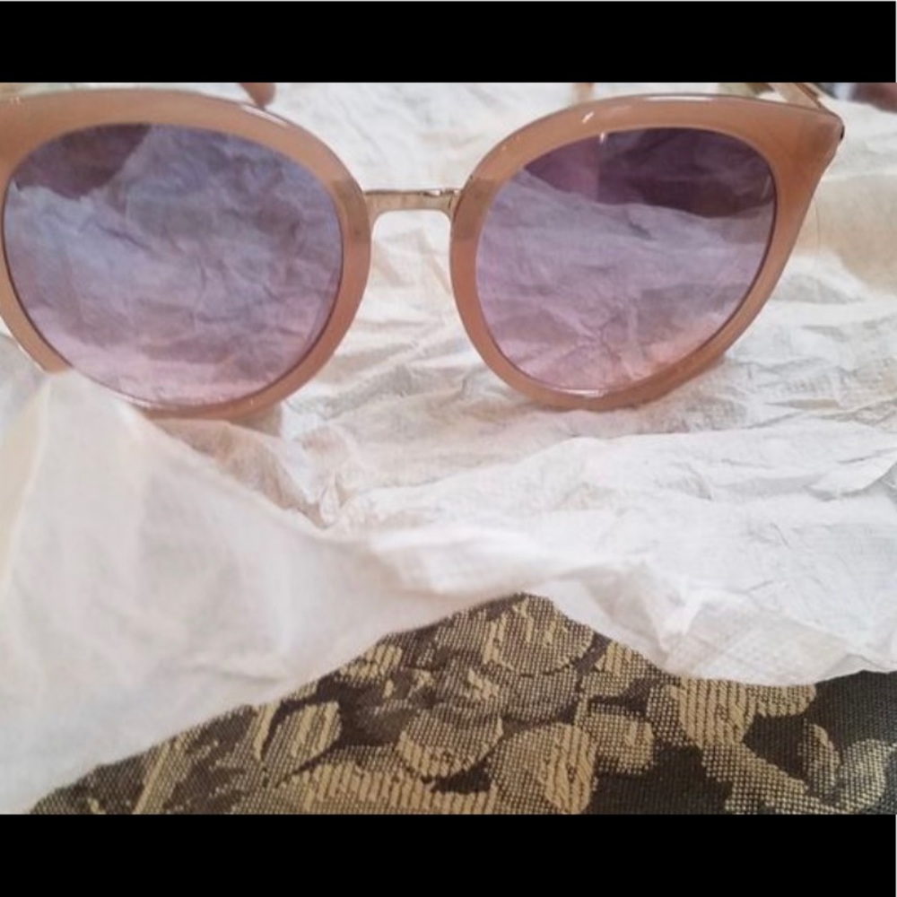 New Guess sunglasses